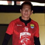 Nach seinem Ruhestand im Jahr 2023 ist I Made Wirawan nun als aktiver Persib-Spieler zurück