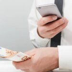 OJK gibt Tipps zur Unterscheidung zwischen legalem Pindar und illegalem Pinjol. Achten Sie auf deren Eigenschaften