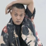 Sule Kapok hat mit Bargeld ein Auto gekauft, offenbar ist das die Ursache