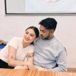 Die Gefühle explodieren, Beby Prisillia gibt zu, dass sie Onad geschlagen hat, als er in einen Drogenfall verwickelt wurde