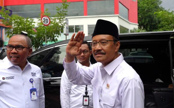 Sozialminister Gus Ipul betonte, dass Krankenhäuser PBI-Patienten von BPJS Health nicht ablehnen können