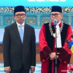 Als Richter am Verfassungsgericht versprach Adies Kadir, sich nicht mit dem Fall Golkar zu befassen