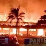 14 Santri-Schlafsäle des islamischen Internats Panyeppen Pamekasan wurden von Bränden verwüstet, die Schäden beliefen sich auf Hunderte Millionen