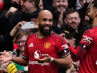 Wird nicht im nationalen Fernsehen ausgestrahlt. Dies ist der Live-Streaming-Link für West Ham United gegen Manchester United, das derzeit stattfindet