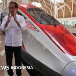 Ekonomi: Utang kereta cepat dibayar APBN, ekonom soroti fungsi Danantara