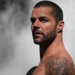 „Livin La Vida Loca“ Was ist mit Ricky Martins Gesicht los? – Film Daily