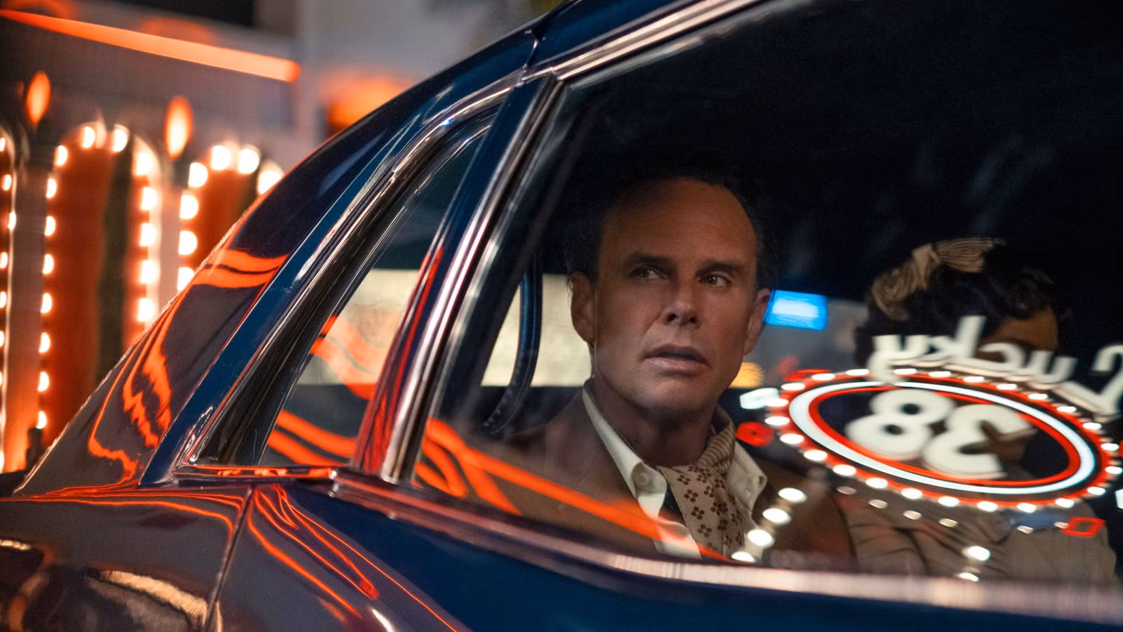 Fallout Staffel 2 gibt in der Eröffnungsszene Hinweise auf das Schicksal von Cooper Howards Familie