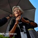 Aksi Kamisan 900: Sumarsih bertahan mencari keadilan