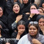 Iran: Fotos von der Beerdigung der toten Schülerinnen und Mitarbeiter