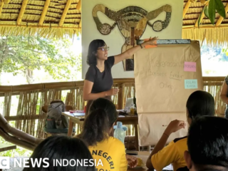 Perjuangan Sekolah Perempuan untuk suara perempuan akar rumput
