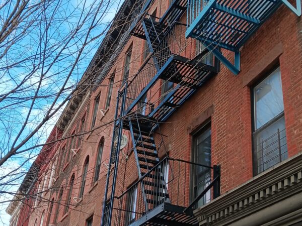 Gewährleistung von Sicherheit, Compliance und langfristigem Wert – Täglich filmen