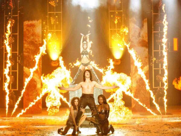 Verkauft Criss Angel Tickets nach Bombenanschlägen? – Film Daily