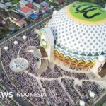 Fotografie: Die Atmosphäre der Eid al-Fitr-Gebete in verschiedenen Regionen Indonesiens aus der Luft