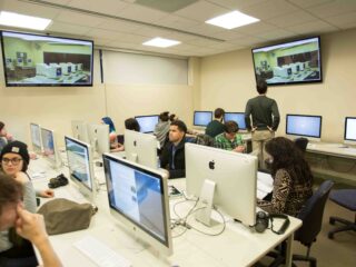 Beherrschen Sie Datenanalyse- und Ingenieurszertifizierungen für eine zukunftsfähige Karriere – Film Daily