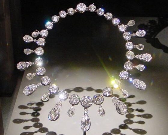 Diamantqualität, Handwerkskunst und alltägliche Eleganz – Film Daily