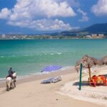 Genießen Sie eine entspannte Reise durch Mexiko im Luxusbus als englischsprachiger Tourist – Film Daily