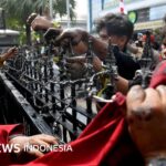 Demo Kaltim: 'Yang menyakiti kita bukan kawat duri, tapi kebijakan yang tidak adil'