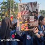 Trisakti-Studentendemonstration vor dem DPR-Gebäude mit der Forderung „Tritura“ – Was ist bisher bekannt?
