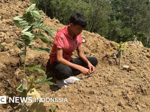 Hunderte Gräber wurden durch Erdrutsche in Zentral-Aceh verschüttet, die Bewohner hatten Mühe, Familiengräber zu finden