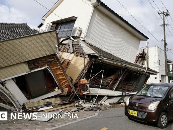 Gempa Jepang: 13 orang meninggal dan ribuan orang mengungsi