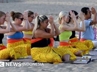 Bali: Mengapa WNA kerap buat kontroversi tapi tetap dianggap 'juru selamat' Bali?
