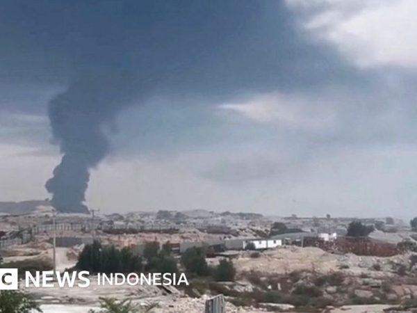 Iran vs AS: Amerika lancarkan serbuan 'berat', balas serangan Iran