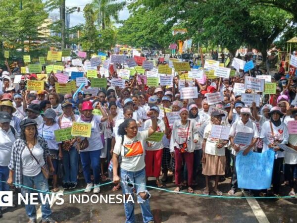 Papua: Hunderte Mütter in Sorong fordern wirtschaftliche Unterstützung, lehnen Militarismus und PSN ab