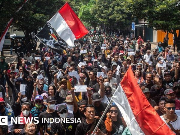 Demonstrasi: Polemik 'penundaan transaksi' rekening Koodinator Pati Bersatu