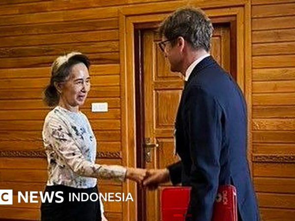 Myanmar: Aung San Suu Kyi kontak perdana dengan dunia luar dalam 2,5 tahun