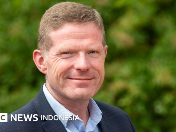 Kesehatan: Pasien pertama di dunia yang menjalani operasi otak dengan bantuan AI